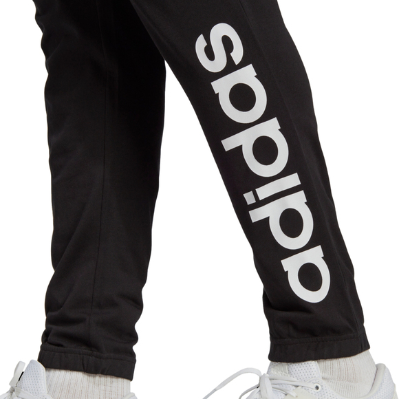 Spodnie męskie adidas Essentials Single Jersey Tapered Elasticized Cuff Logo czarne IC0055