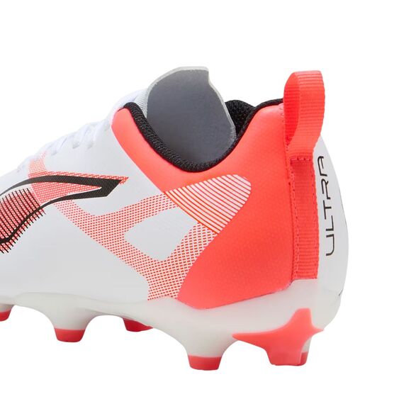 Buty piłkarskie Puma Ultra 5 Match+ FG/AG 108162 01