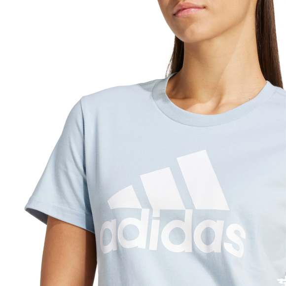 Koszulka damska adidas Loungewear Essentials Logo Tee jasnoniebieska IR5408