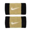 Frotki na nadgarstek Nike Swoosh Doublewide Wristbands 2 szt. czarno-złote N0001586055OS